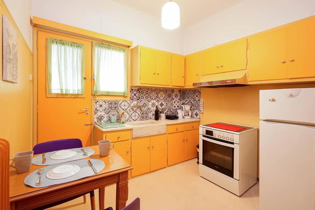 Cozy Athens Apartment / 2' From Metro Station Екстер'єр фото